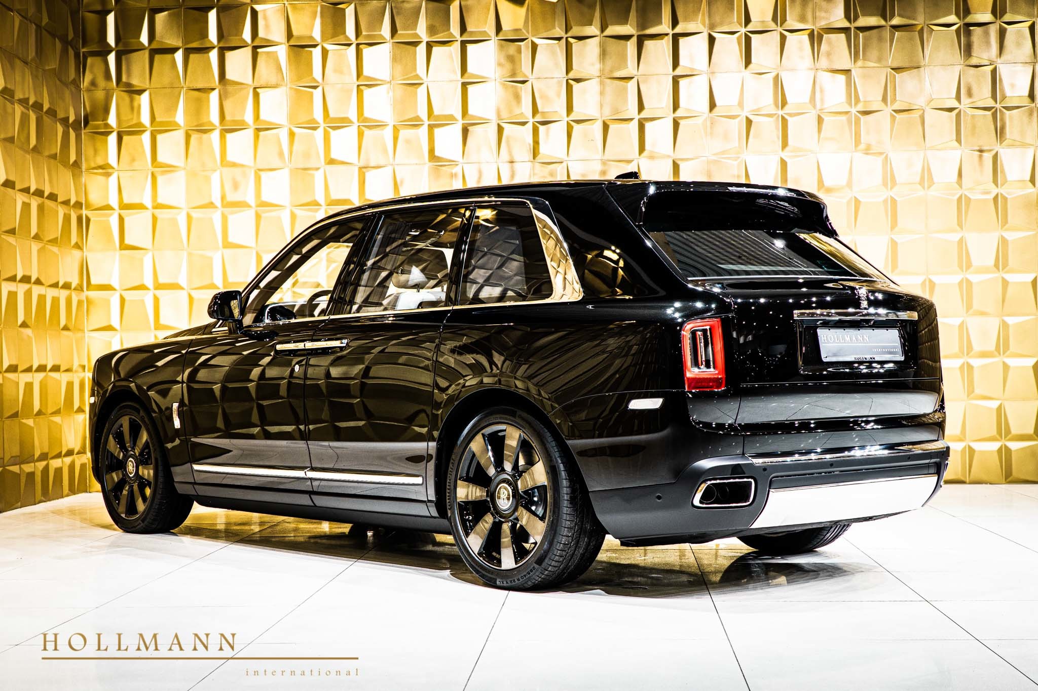 2020 Rolls-Royce Cullinan, 5/20