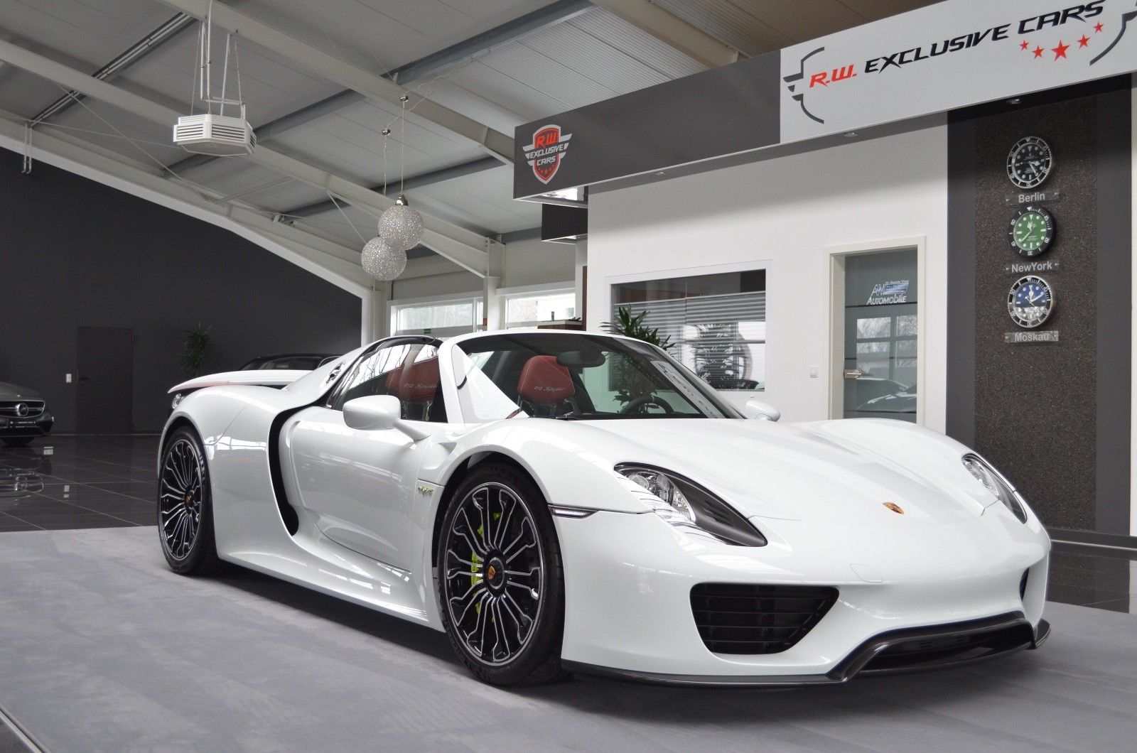 2016 Porsche 918 Spyder, 14/18
