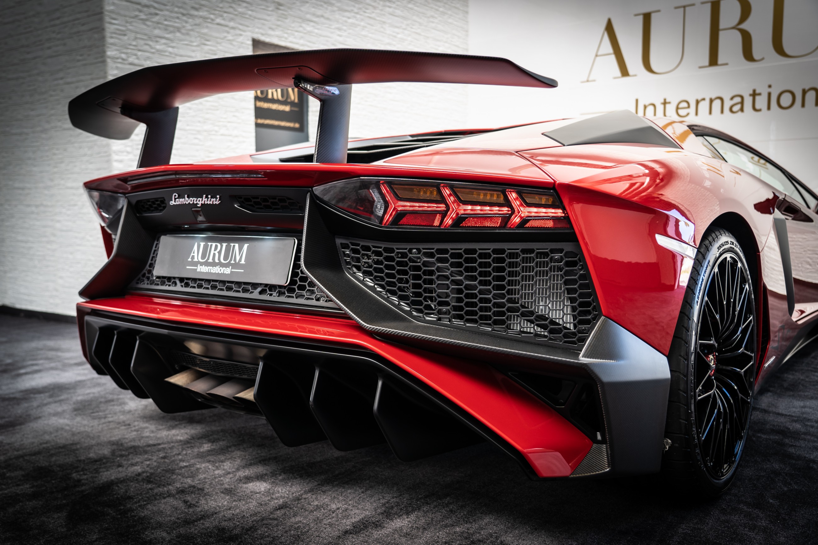 2015 Lamborghini Aventador SV LP750-4, 2/9