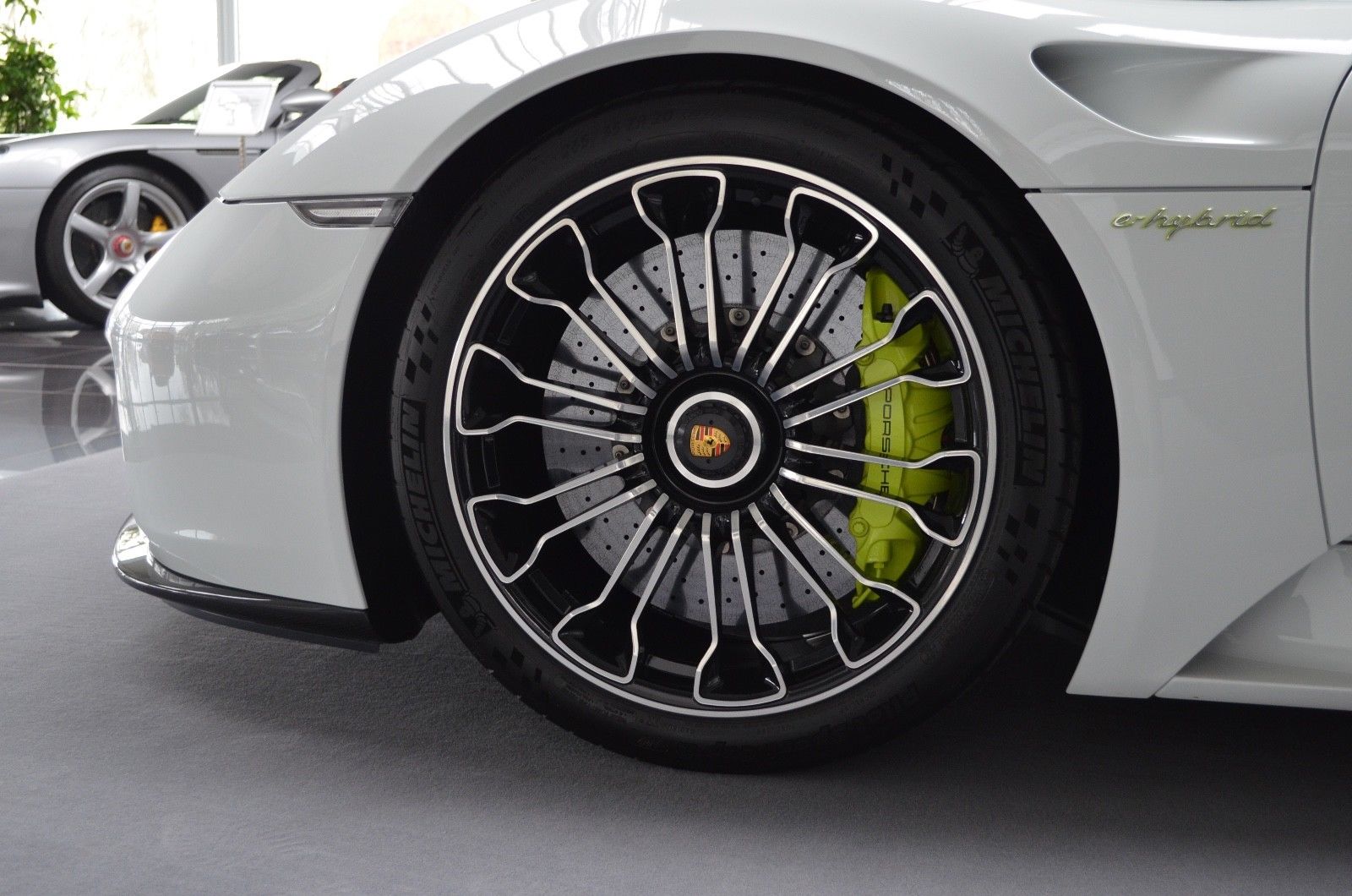 2016 Porsche 918 Spyder, 16/18