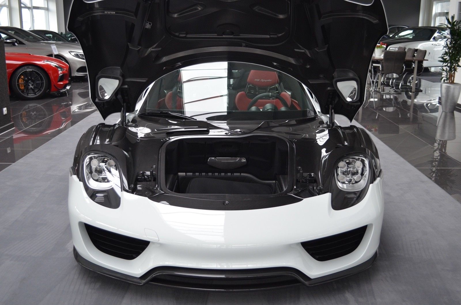 2016 Porsche 918 Spyder, 17/18