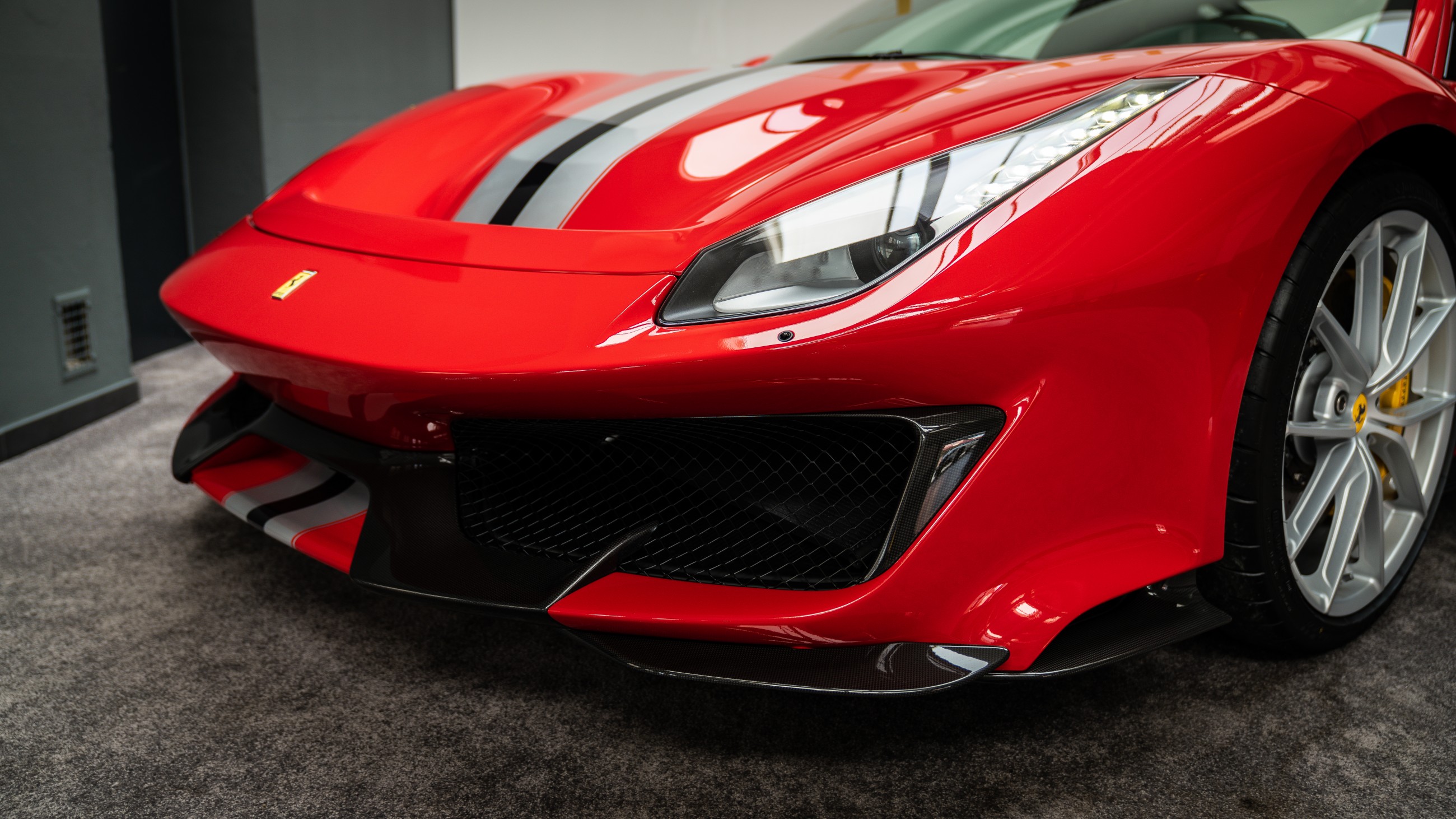 2019 Ferrari 488 Pista, 4/13