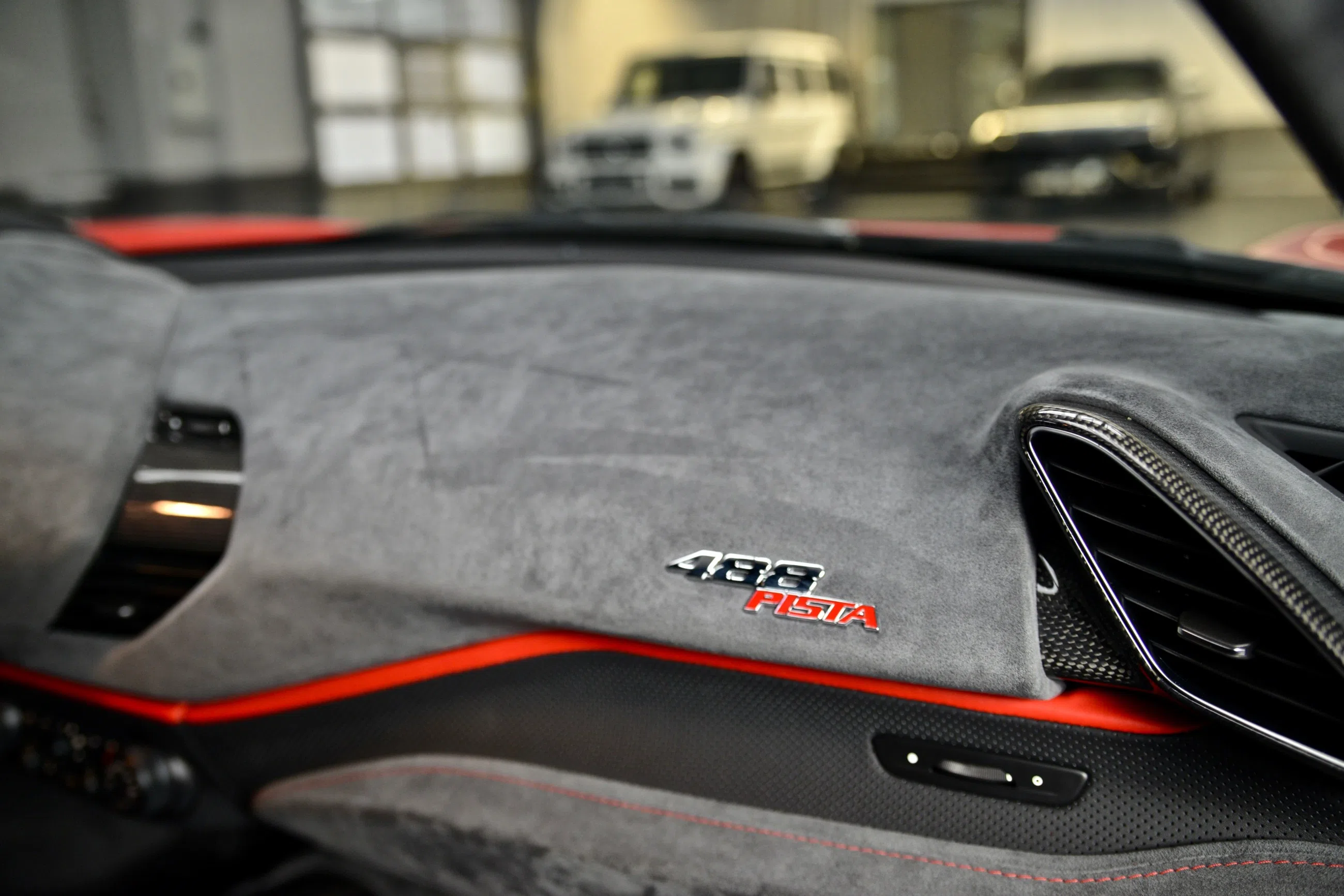 2019 Ferrari 488 Pista interior