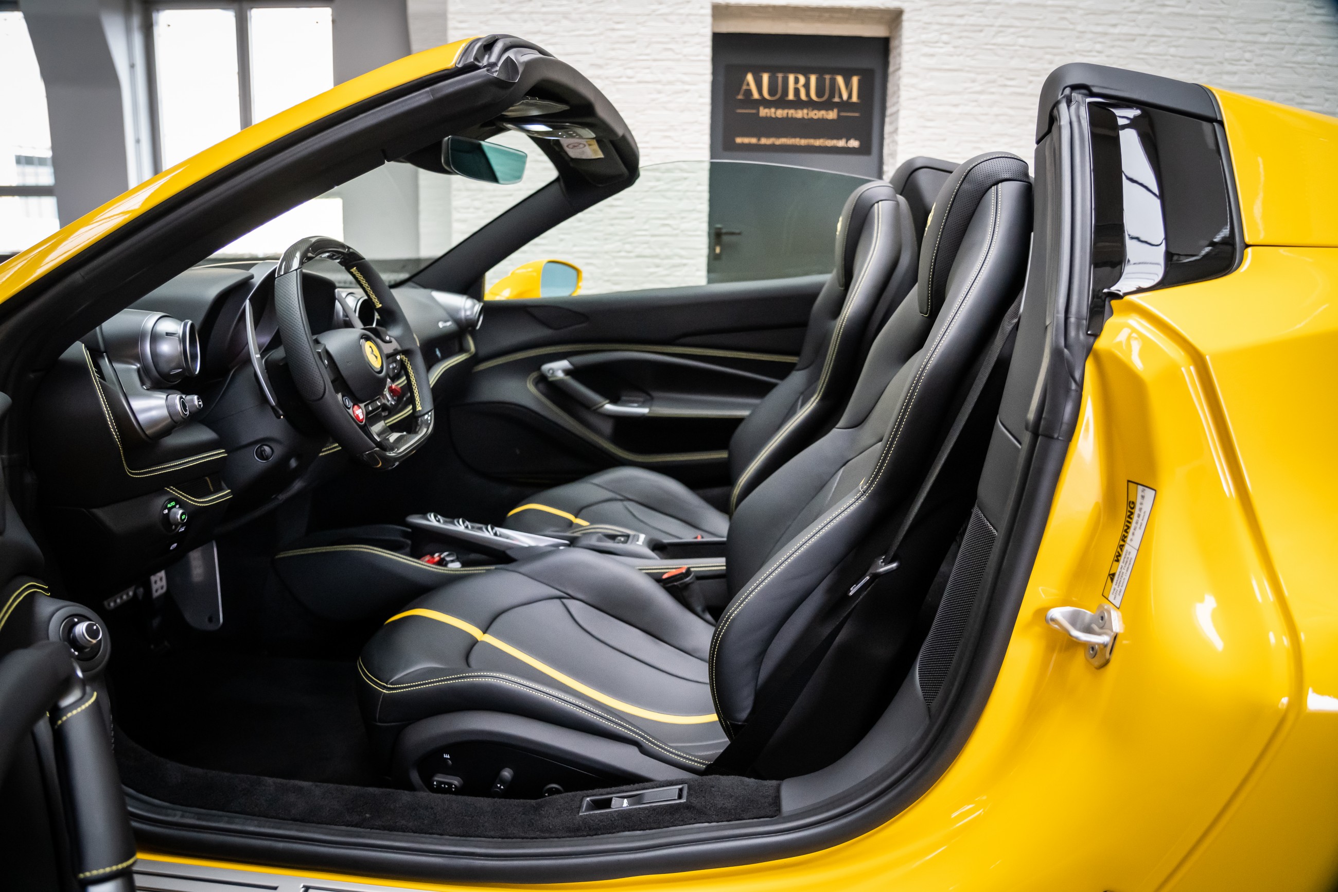 2020 Ferrari F8 SPIDER, 3/10