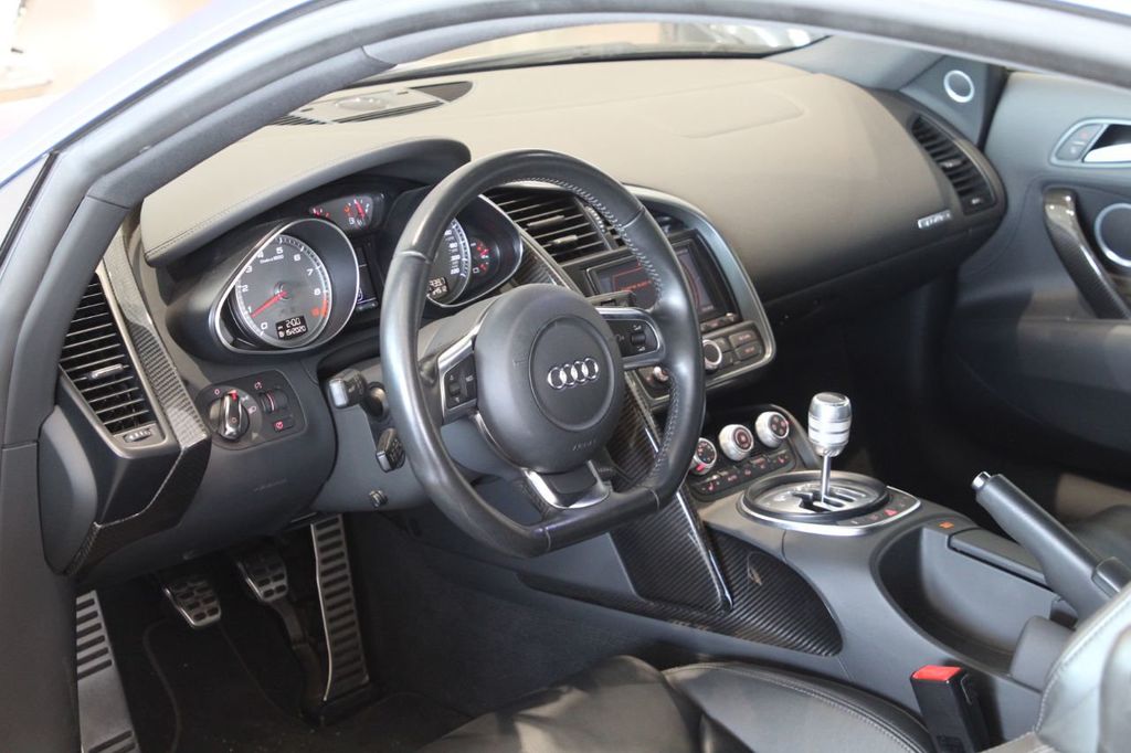 2009 Audi R8, 2/20