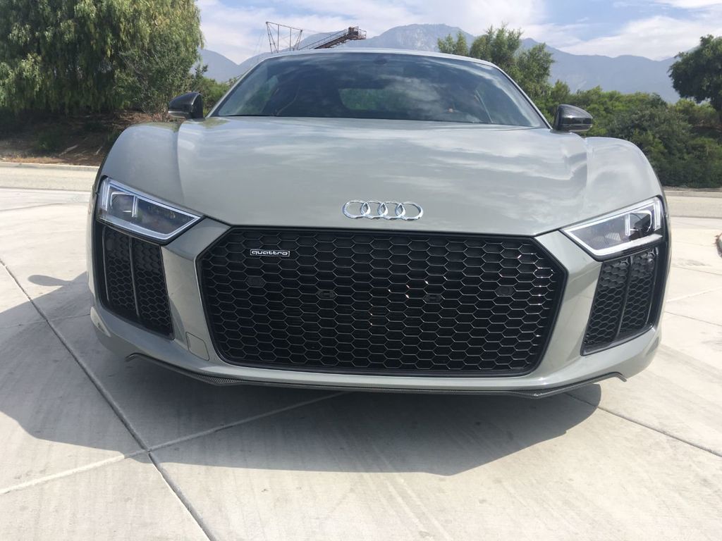 2017 Audi R8 Coupe, 2/16