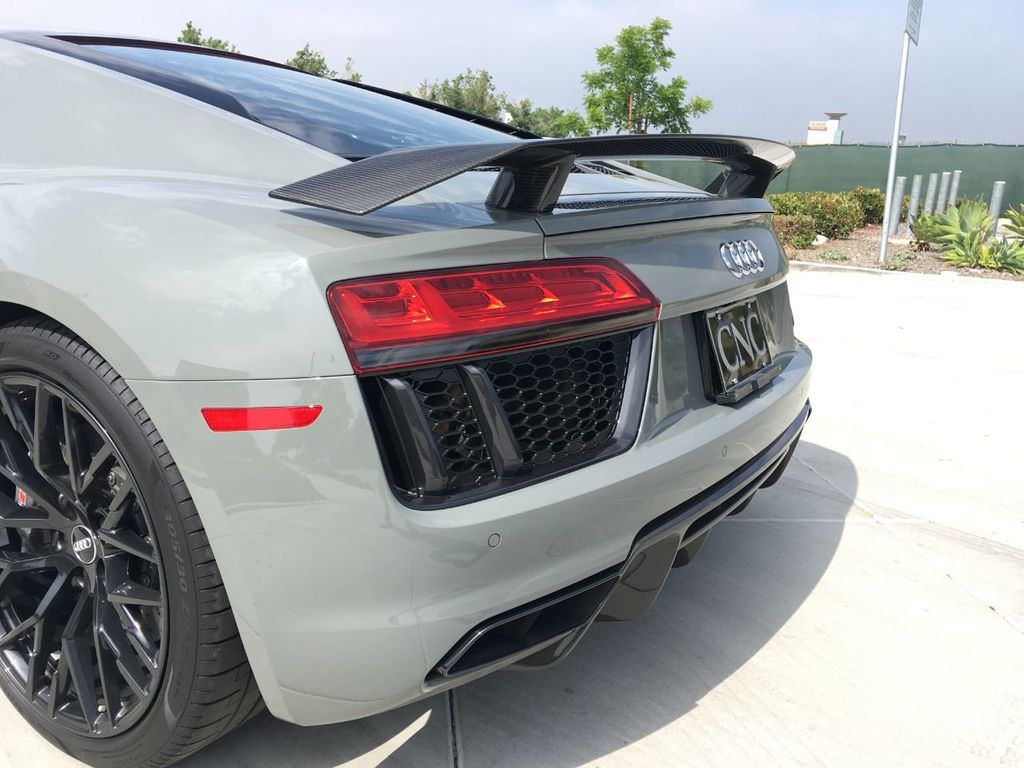2017 Audi R8 Coupe, 3/16