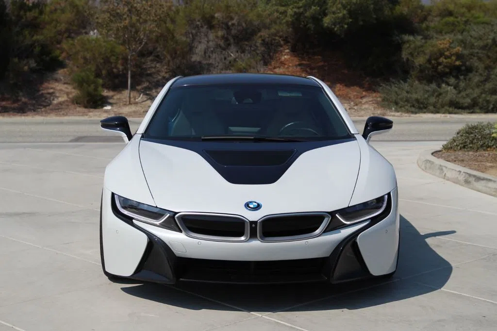 2015 BMW i8, exterior, White
