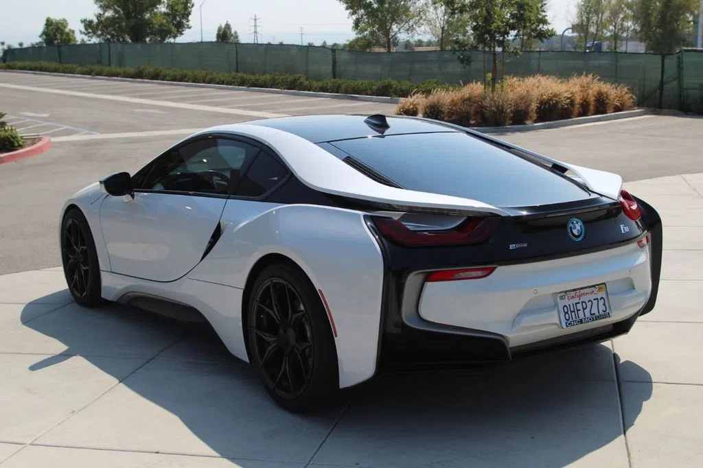 2015 BMW i8, exterior, White