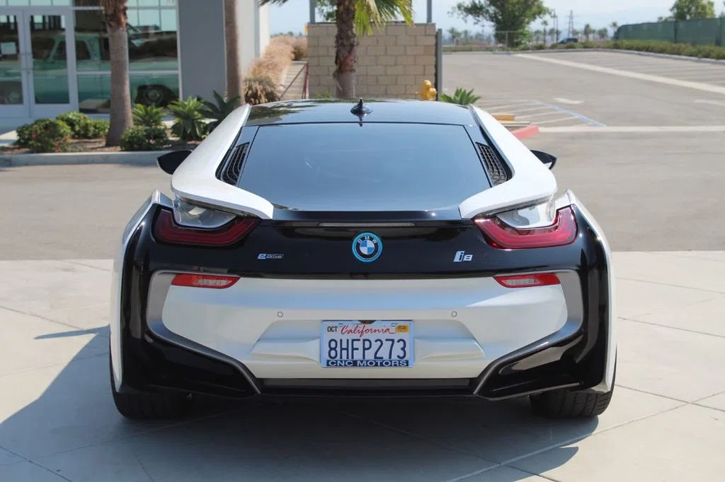 2015 BMW i8, exterior, White