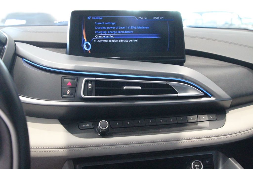 2015 BMW i8, 13/19