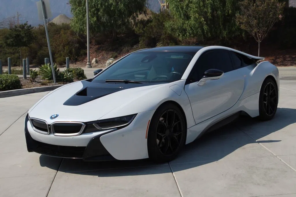 2015 BMW i8, exterior, White