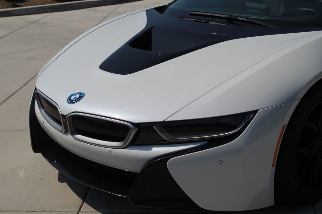 2015 BMW i8, 17/19