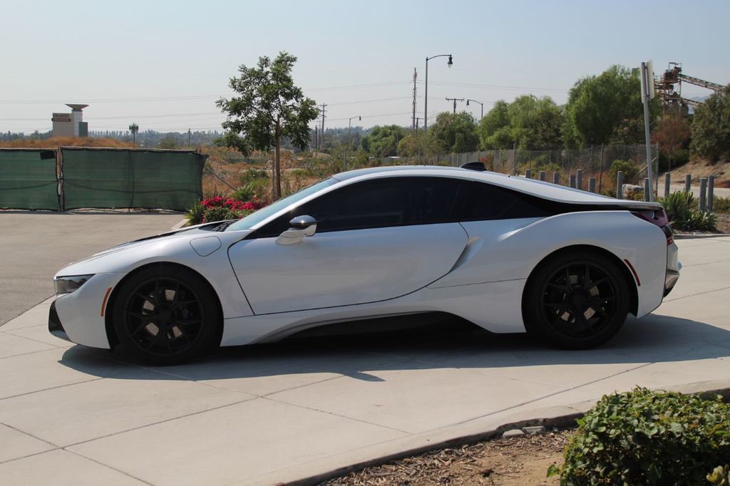 2015 BMW i8, 18/19