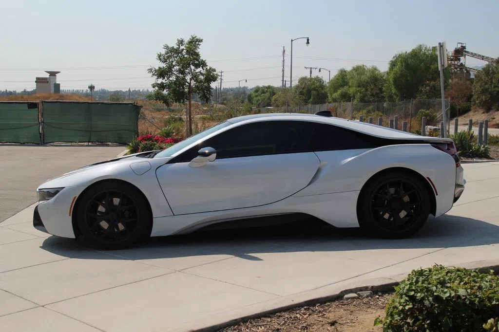 2015 BMW i8, exterior, White