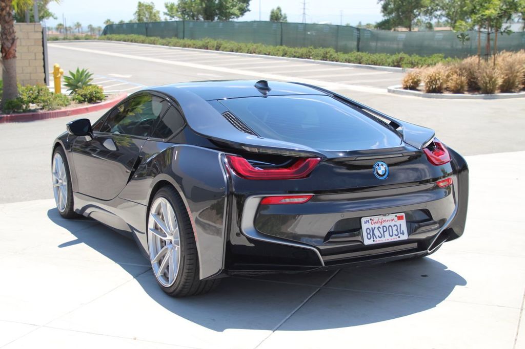 2015 BMW i8, 7/20