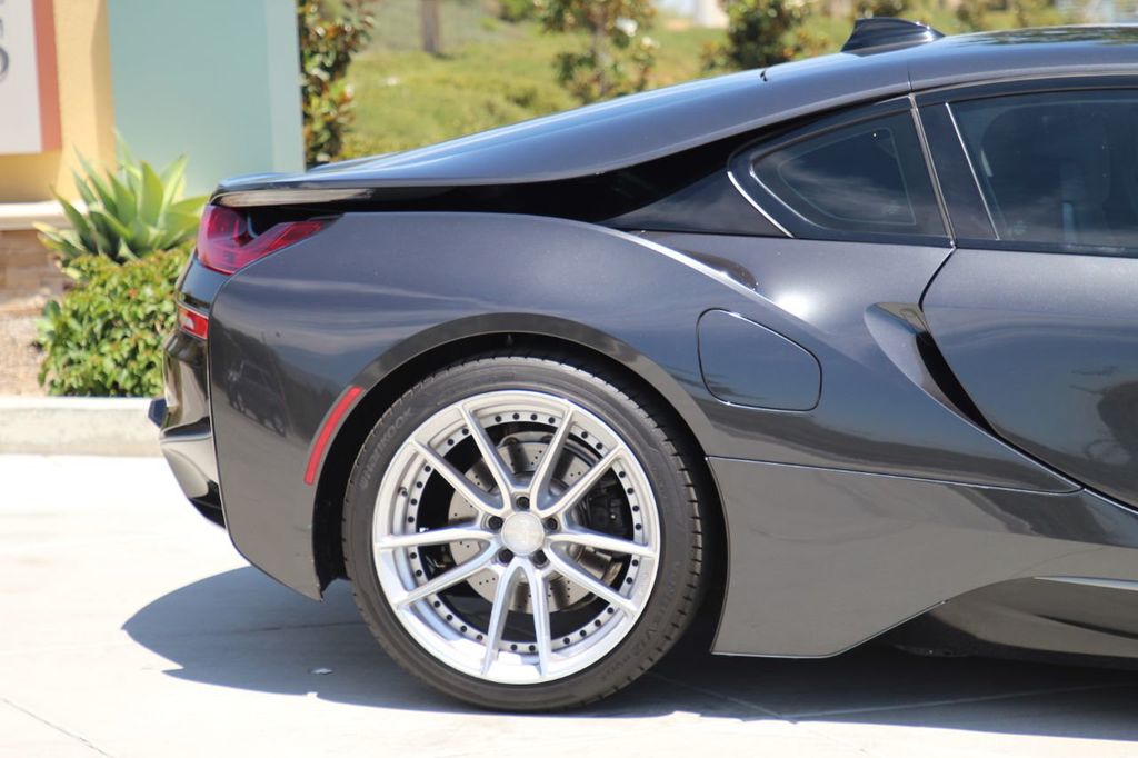 2015 BMW i8, 17/20