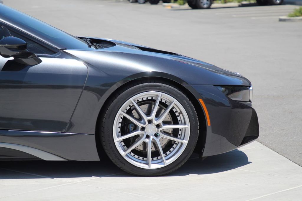 2015 BMW i8, 18/20