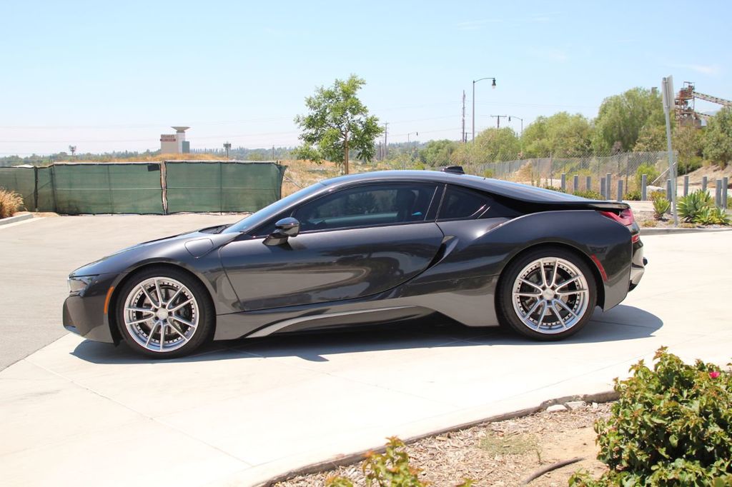 2015 BMW i8, 19/20