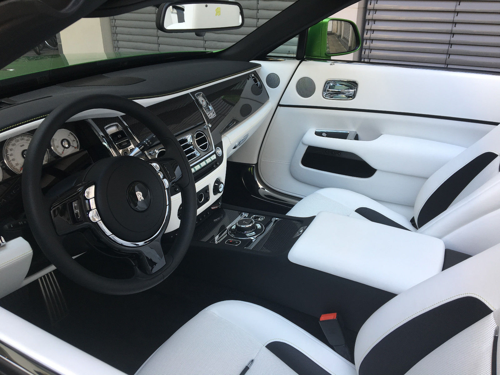 Rolls-Royce Dawn Black Badge - Java Green - One of One, 7/17