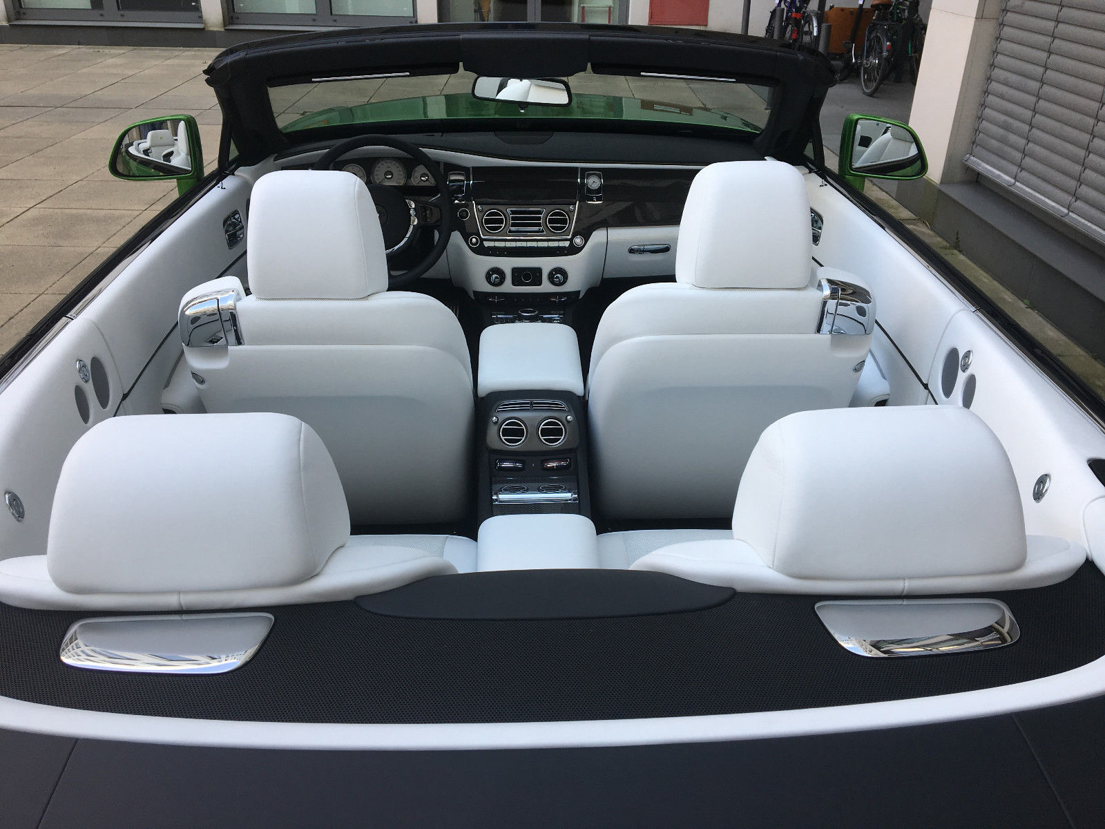 Rolls-Royce Dawn Black Badge - Java Green - One of One, 11/17