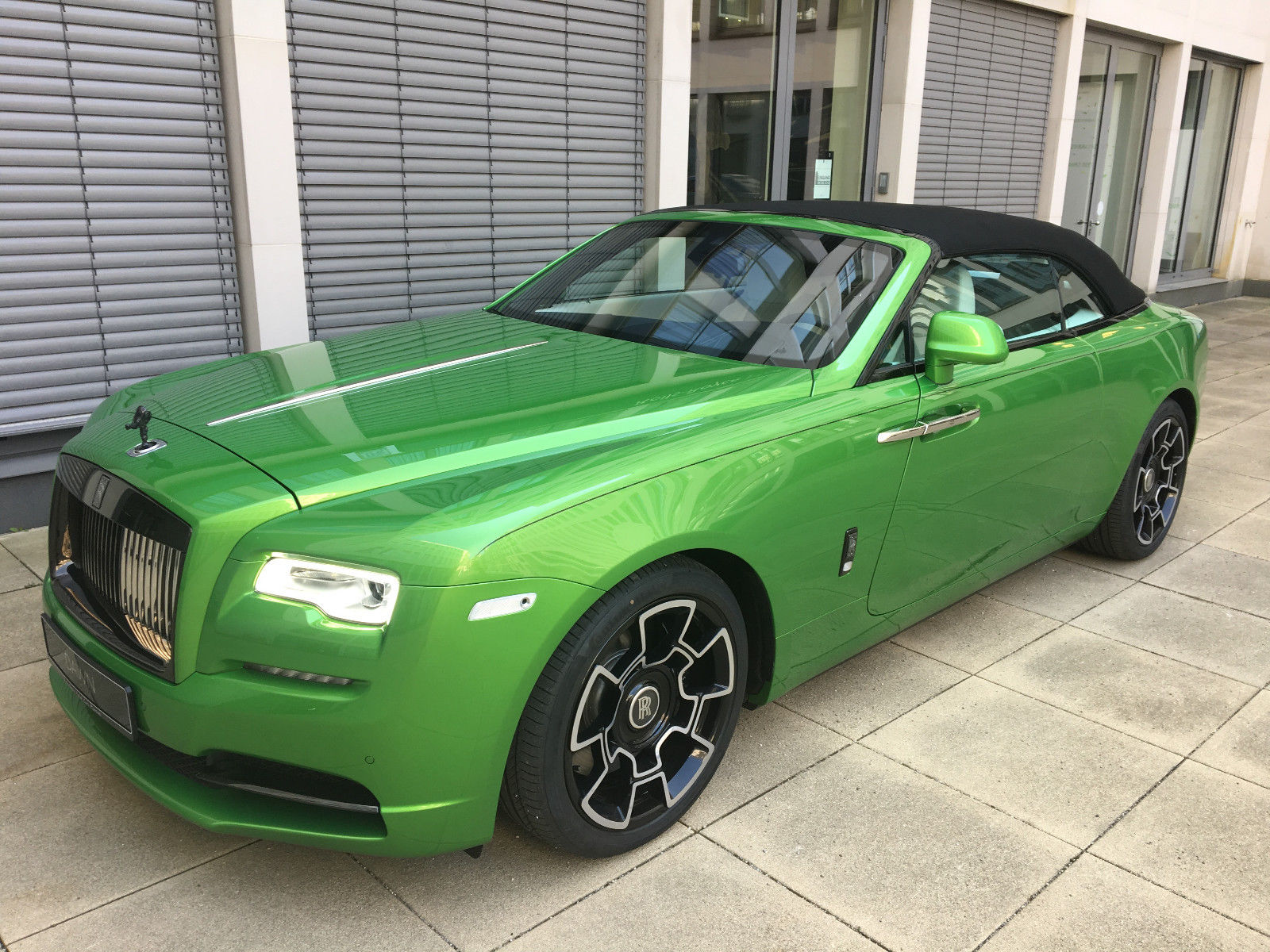 Rolls-Royce Dawn Black Badge - Java Green - One of One, 12/17