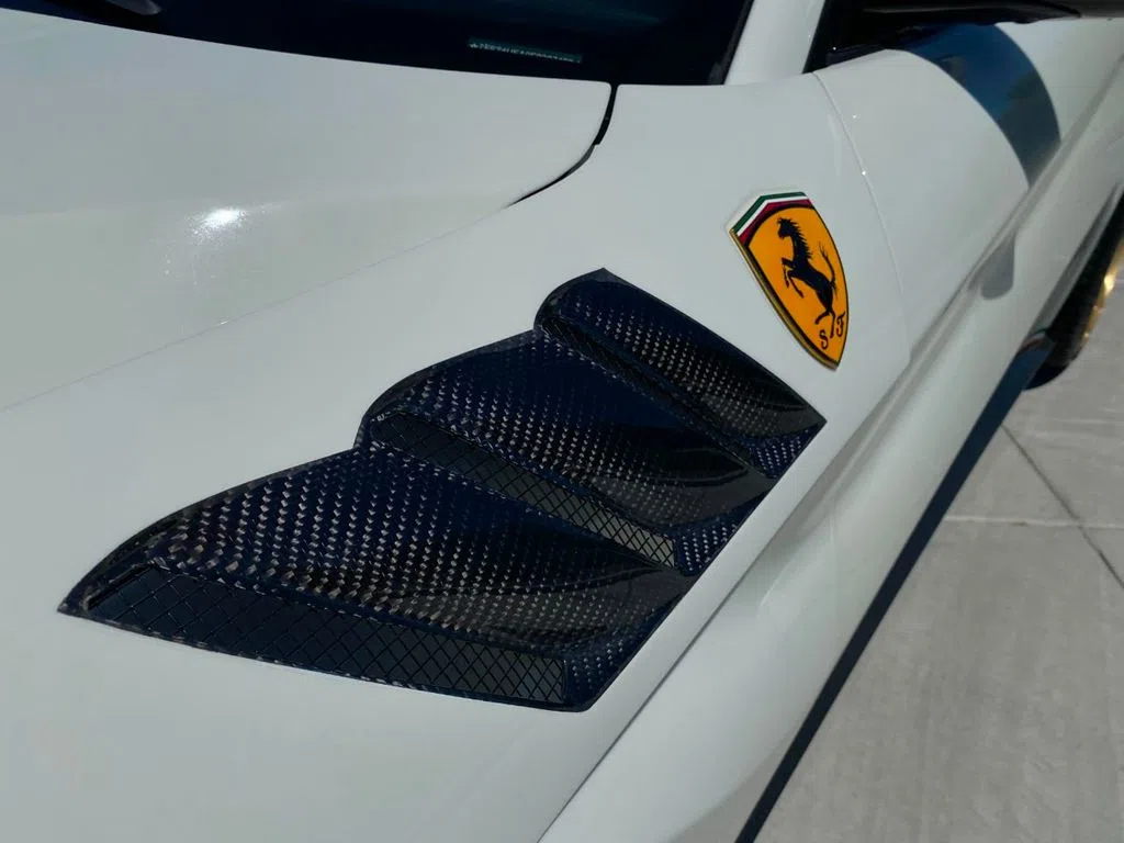 2015 Ferrari F12berlinetta, photo 5 of 17