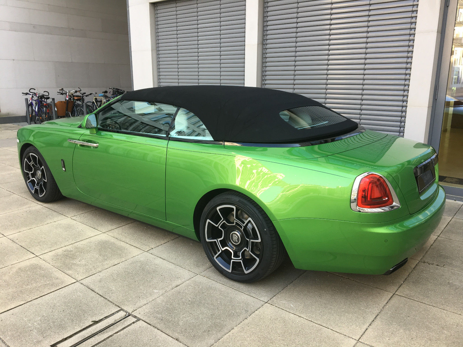 Rolls-Royce Dawn Black Badge - Java Green - One of One, 14/17