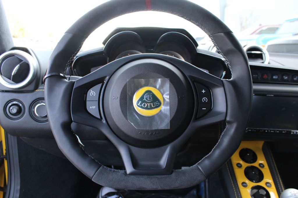 2020 Lotus Evora GT, 17/19