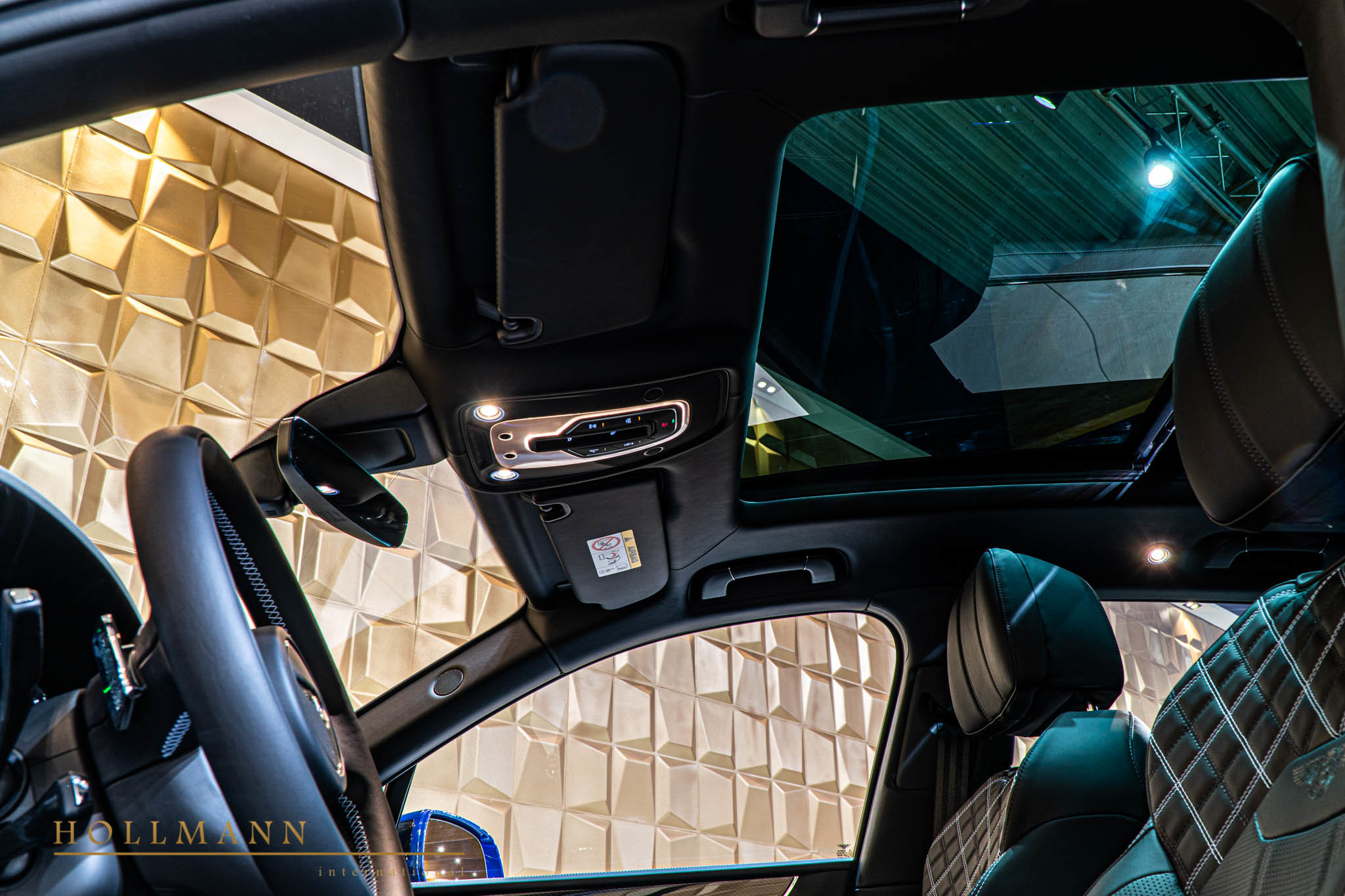 2020 Bentley Bentayga V8, 22/32