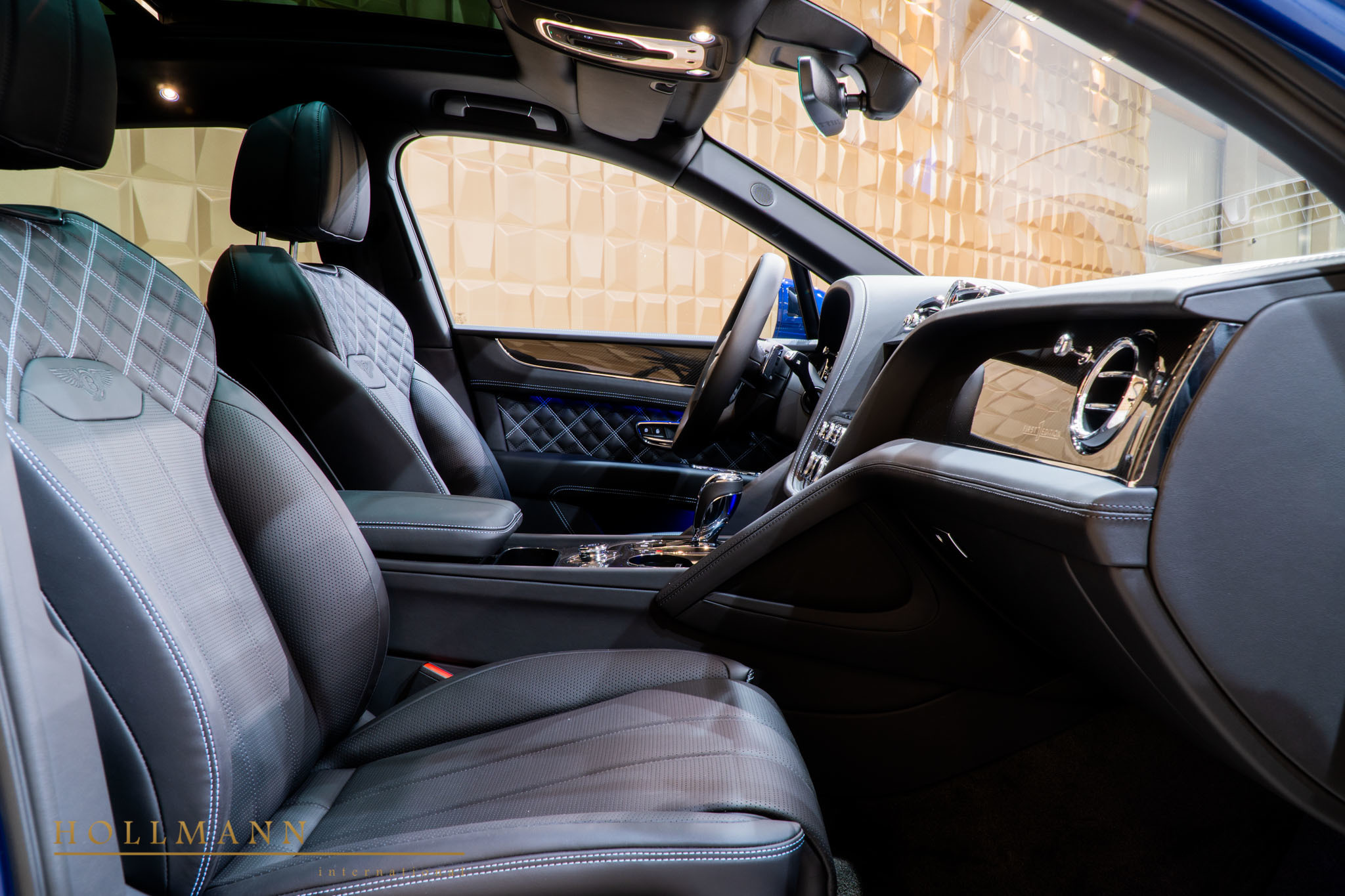 2020 Bentley Bentayga V8, 27/32