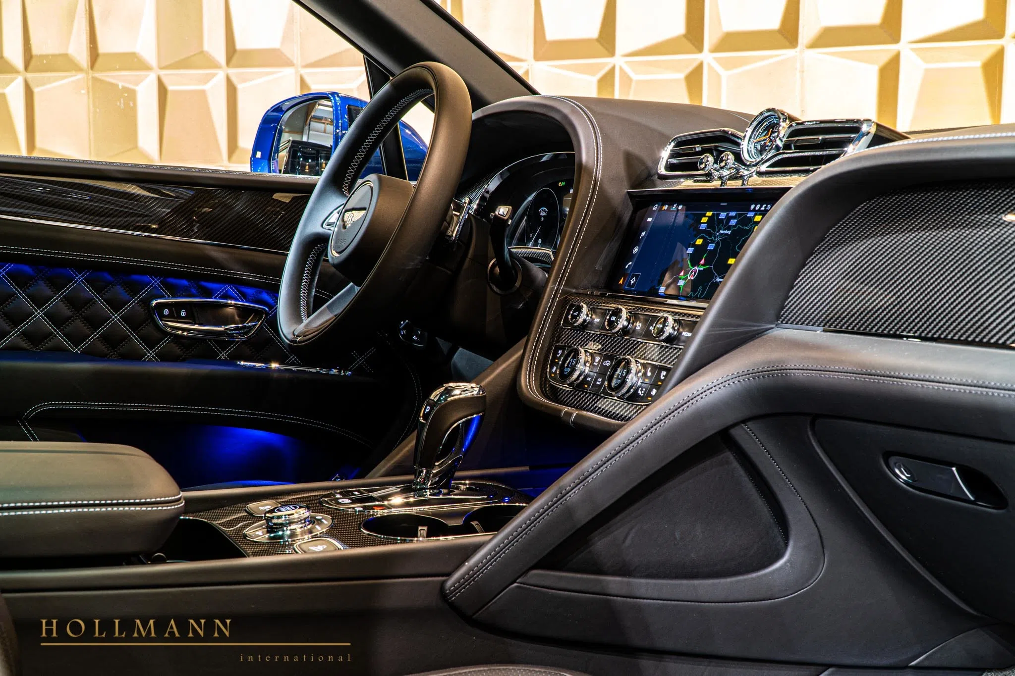 2020 Bentley Bentayga V8 interior, Beluga