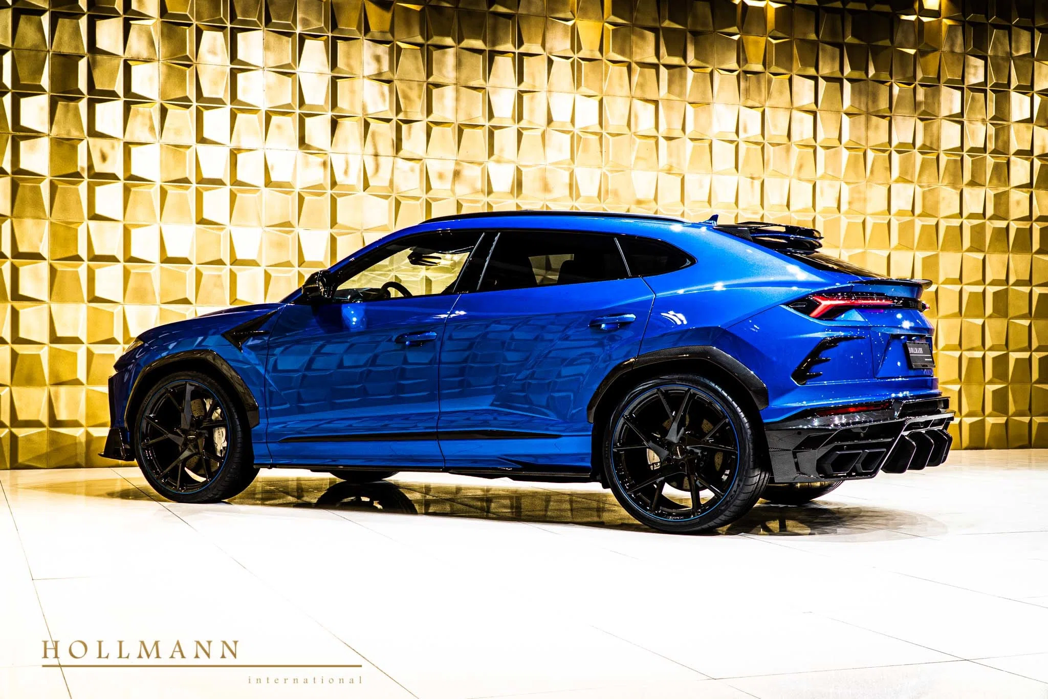 2020 Mansory Urus Venatus for sale, exterior, Blu Eleos Metallic