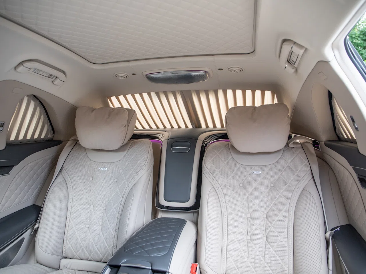 2018 Mercedes-Maybach S 600 Pullman interior, seats, Silk Beige & Titanium Grey Pearl Leather