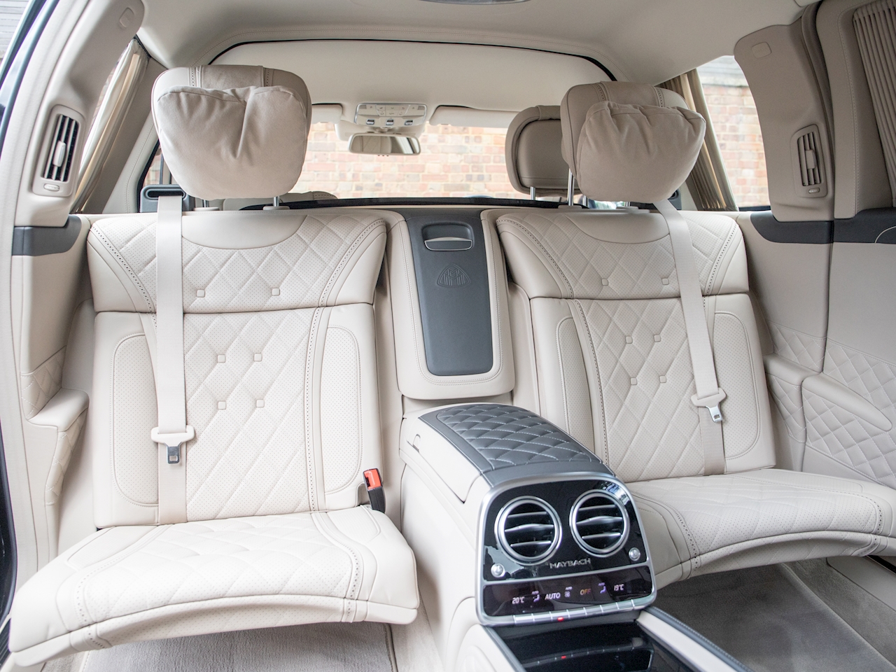2018 Mercedes-Maybach S 600 Pullman, 8/11