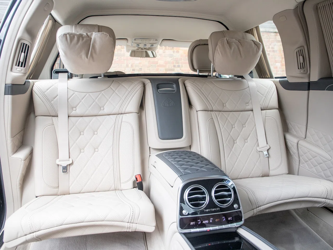 2018 Mercedes-Maybach S 600 Pullman interior, seats, Silk Beige & Titanium Grey Pearl Leather