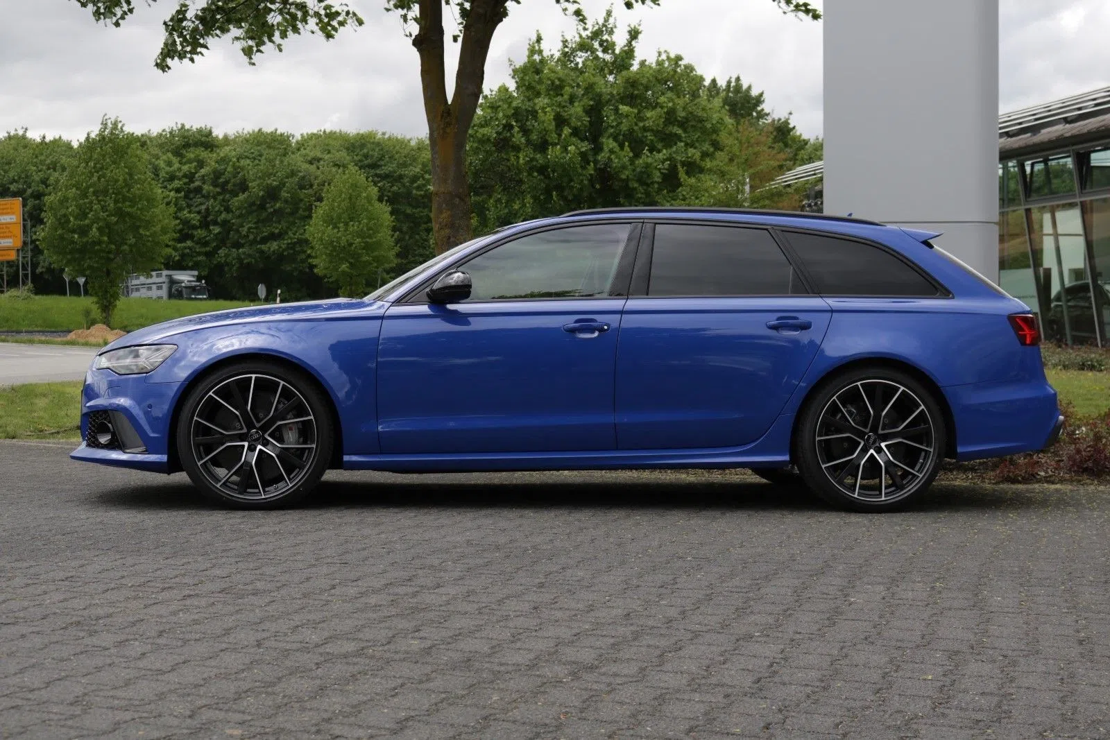 2018 Audi RS6 Nogaro-Edition ABT 705PS Akrapovic 1/150 for sale, exterior, Blue