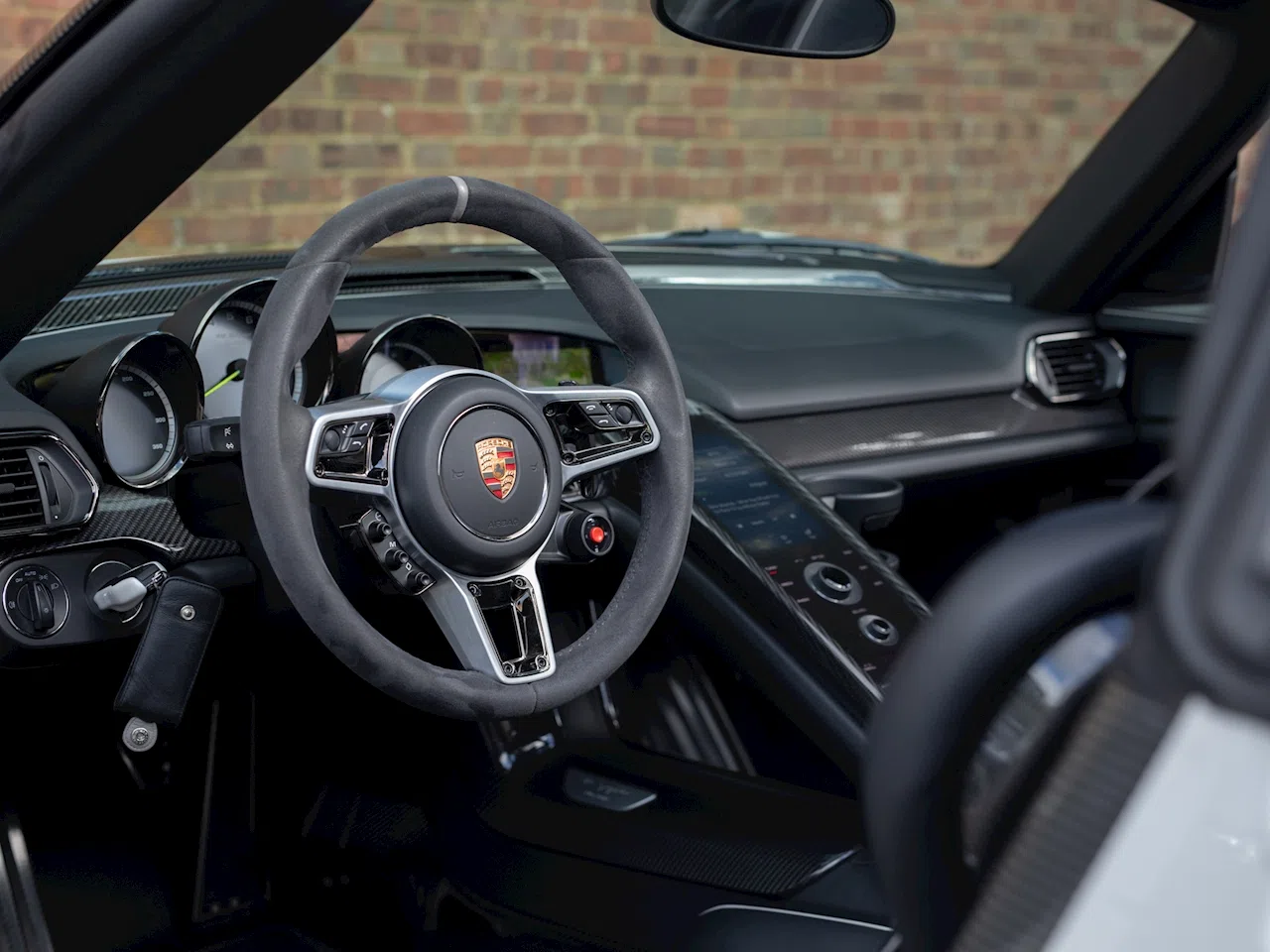 2015 Porsche 918 Spyder Weissach interior, dashboard, Black Leather & Alcantara