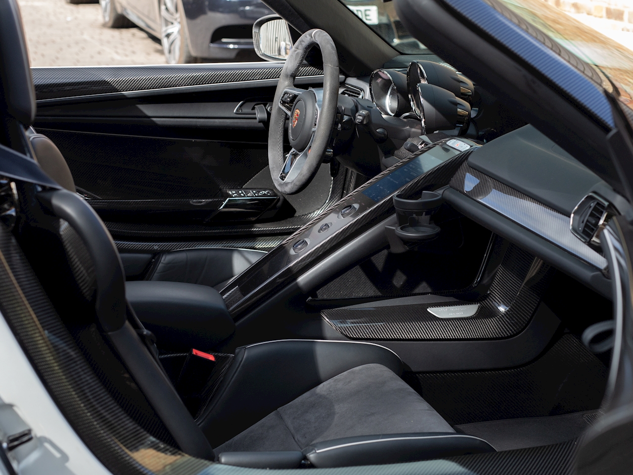 2015 Porsche 918 Spyder Weissach, 4/8