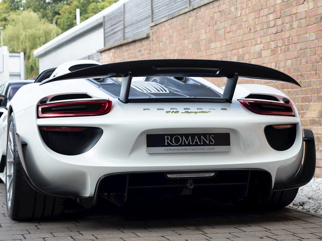 2015 Porsche 918 Spyder Weissach for sale, exterior, Oryx White