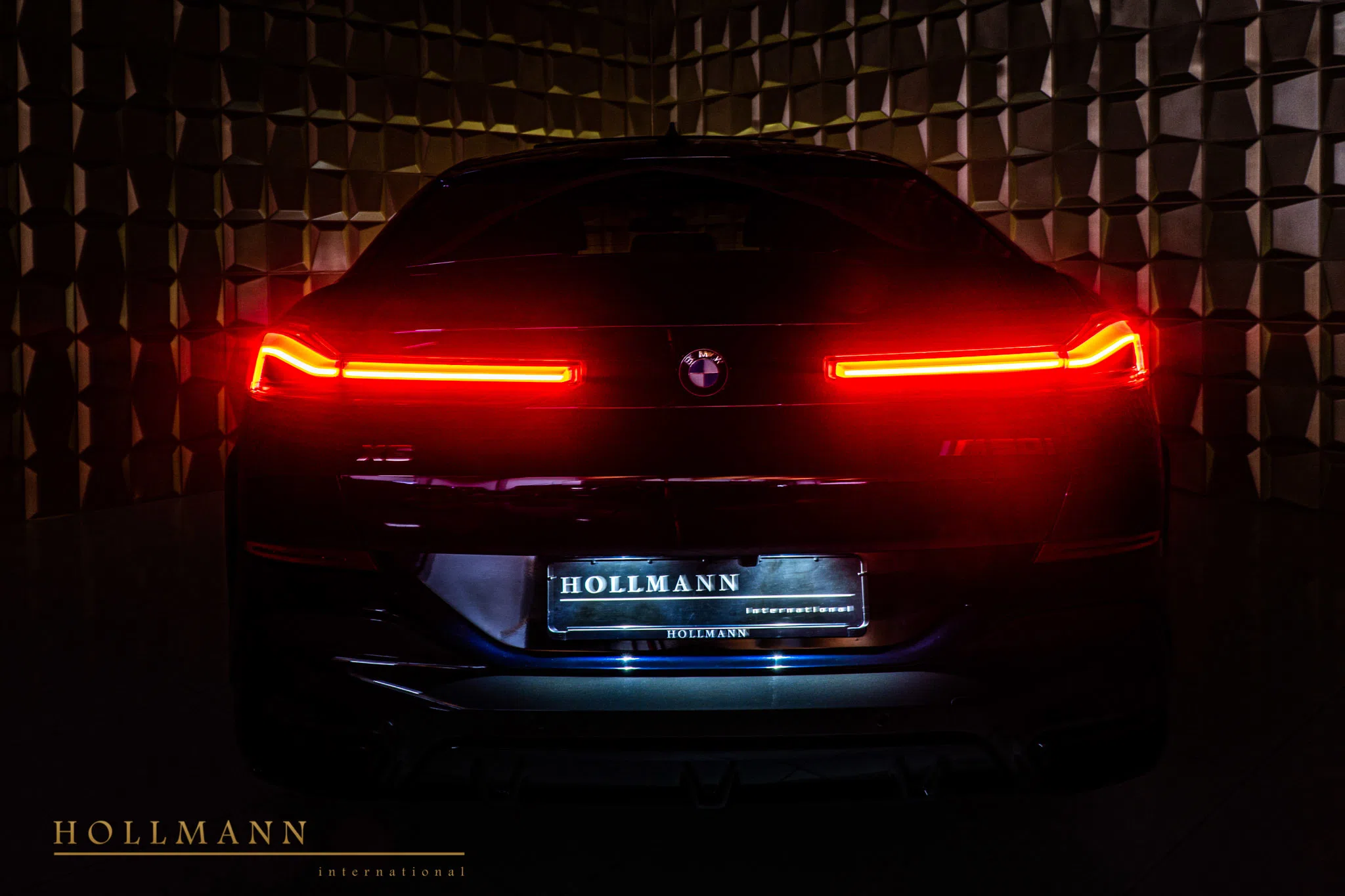 2020 BMW X6 M50i for sale, exterior, Carbon Black Metallic