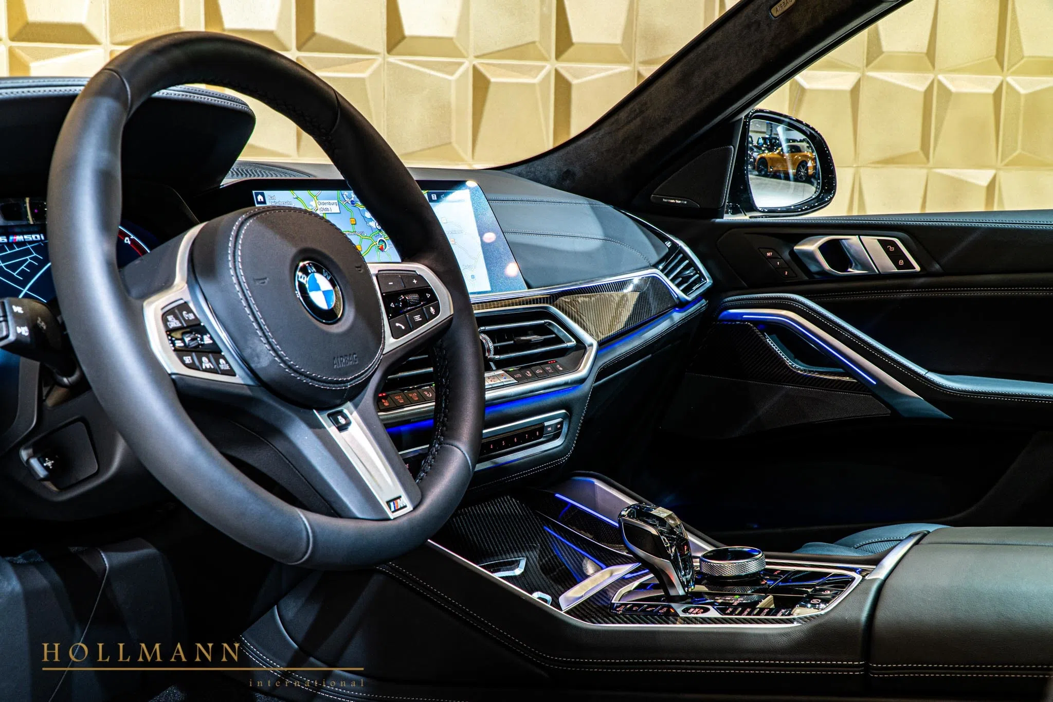 2020 BMW X6 M50i interior, dashboard, Leather Merino Black