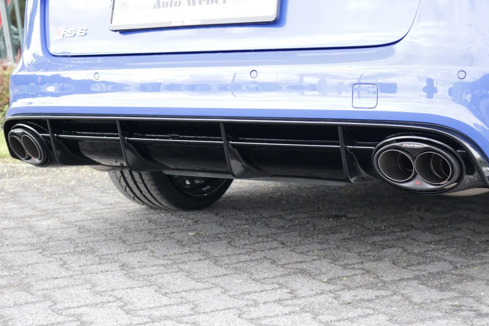 2018 Audi RS6 Nogaro-Edition ABT 705PS Akrapovic 1/150, rear three-quarter view, Blue
