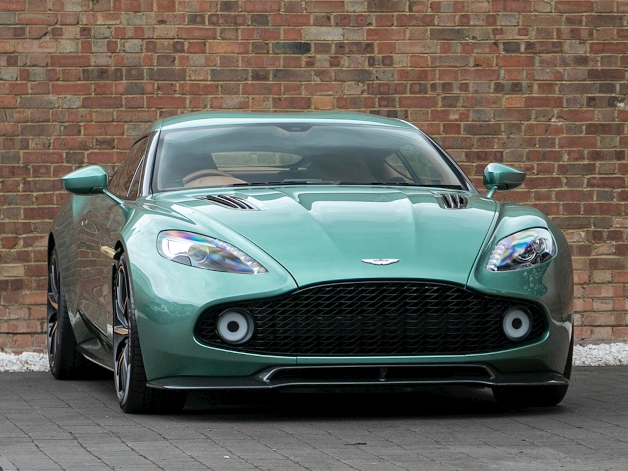 2017 Aston Martin Vanquish Zagato Coupe, 2/18