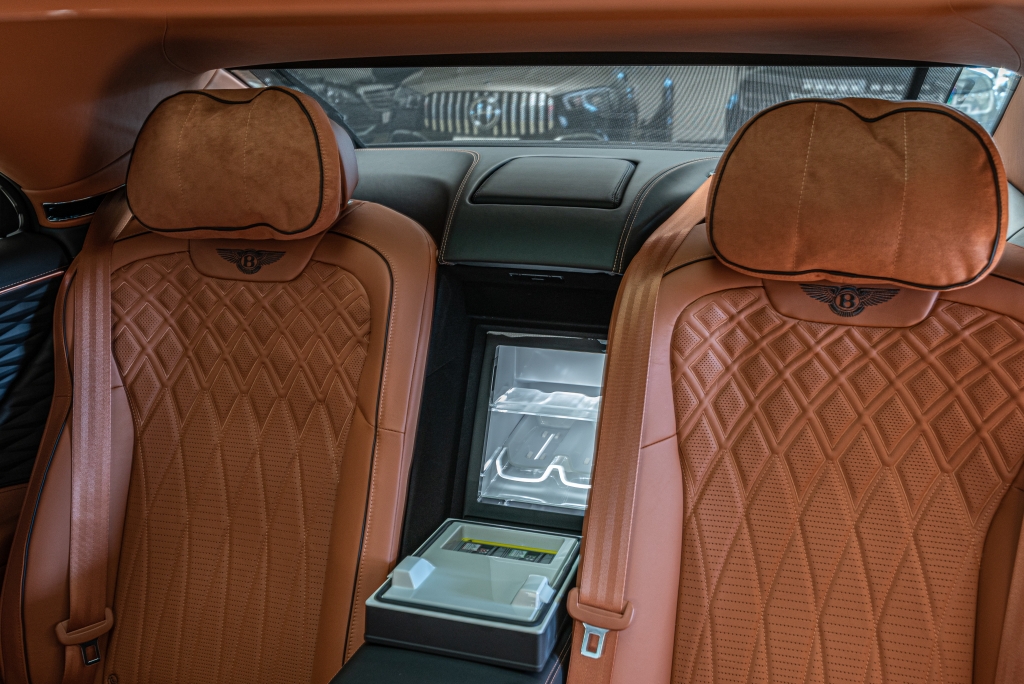 2020 Bentley Flying Spur W12 First Edition Mulliner, 17/20