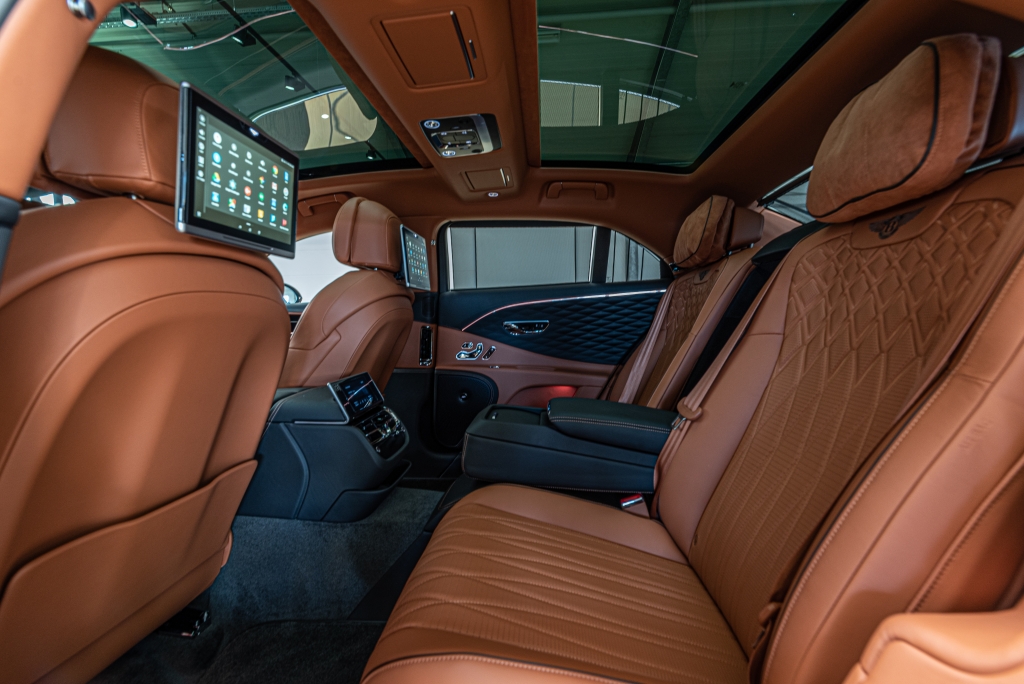 2020 Bentley Flying Spur W12 First Edition Mulliner, 18/20