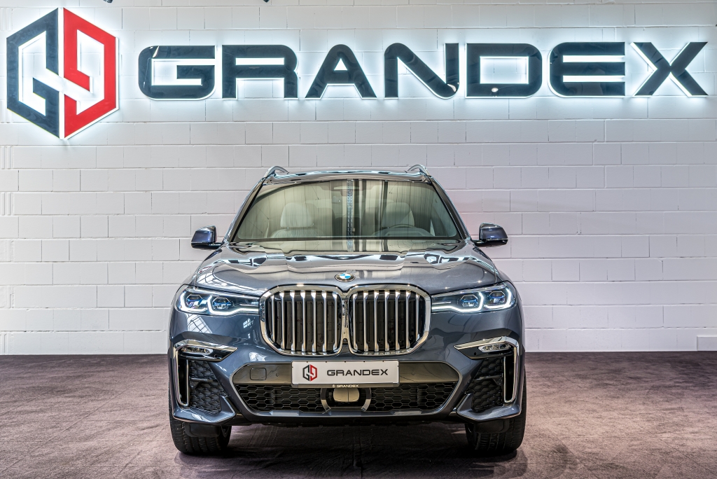 2020 BMW X7 xDrive40i - M Sportpaket, 6/20