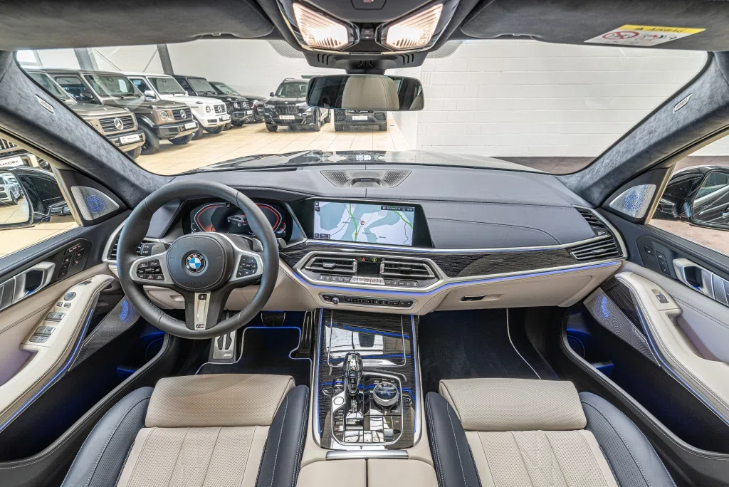 2020 BMW X7 xDrive40i - M Sportpaket interior, dashboard