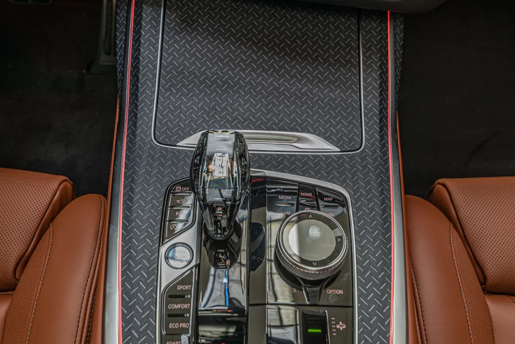 2020 BMW X7 xDrive40i - M Sportpaket interior