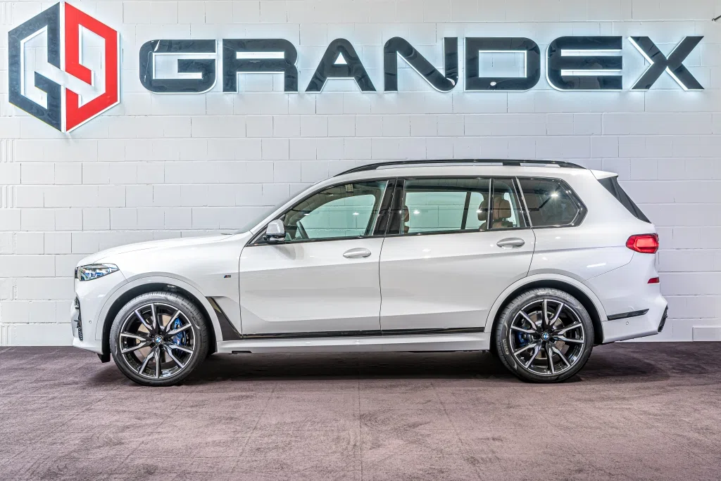 2020 BMW X7 xDrive40i - M Sportpaket for sale, exterior, Mineralweiß metallic